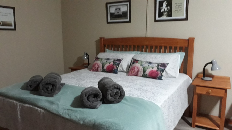 6 Bedroom Property for Sale in Aalwyndal Western Cape